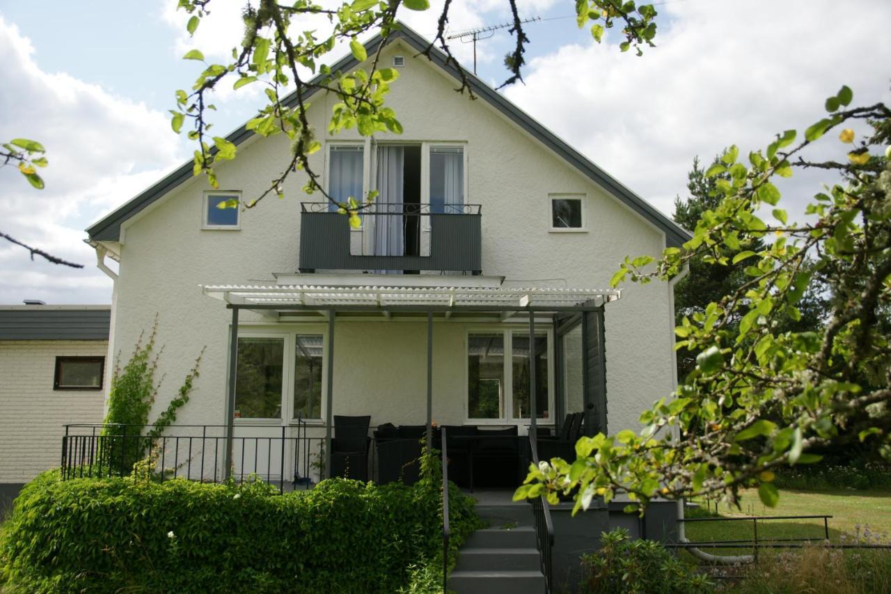Bjoerkholm - Villa In Målilla Exterior foto